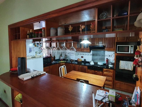 Imagen 7 de 30 de Amplia Casa De 4 Dormitorios Quincho Y Jardin, Florencio Varela Y Congreso
