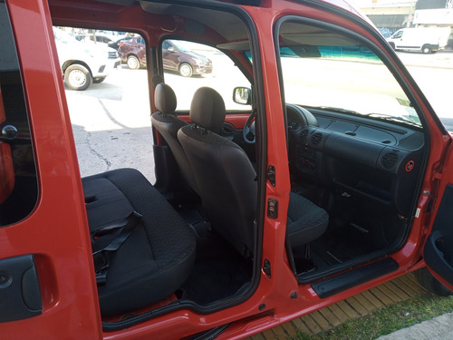 Imagen 10 de 15 de Renault Kangoo 2016 1.6 Furgon Ph3 Confort 5as Lc