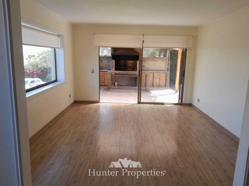 Casa En Venta De 4 Dorm. En Quintero