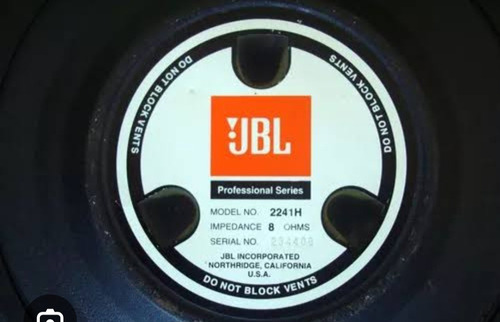 Bocina Jbl 2241h 18 De Uso Negro (Usado)