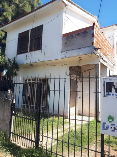 Imagen 4 de 9 de Casa 6 Ambientes Excelente Ubicación En Berazategui