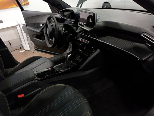 Peugeot 2008 1.0T Gt