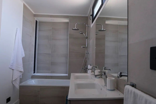 Casa En Arriendo De 5 Dorm. En Puchuncaví
