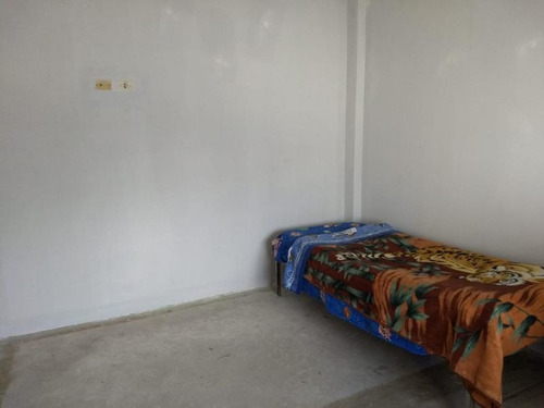 Casa En Venta En Morón