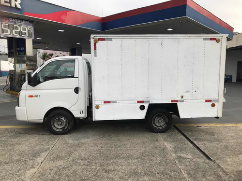 Imagem 5 de 9 de Hyundai Hr 2017 2.5 Hd Cab. Curta S/ Carroceria Tci 2p