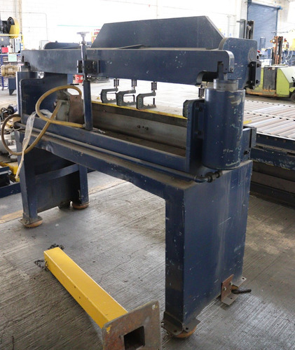 Dobladora De Lamina Industrial Mod B512 Capacidad 5 Ft (Usado)