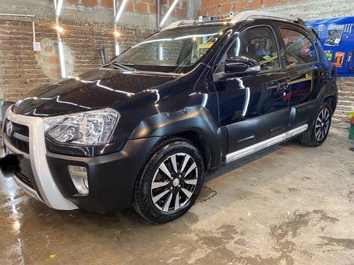Toyota Etios 1.5 Cross