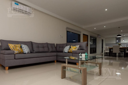Imagen 4 de 24 de Casa - Estancia Villa Maria - Venta Con Renta