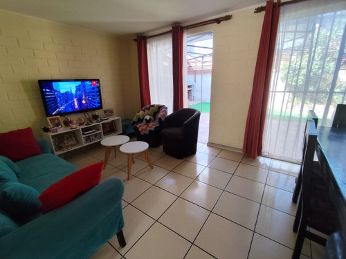 Excelente Propiedad Comercial En Sector Residencial!!