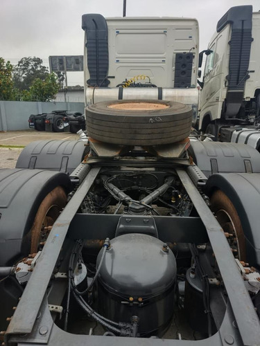 Imagem 4 de 15 de Volvo Fh540 540 6x4 Bug Leve 2014 = R440 G400 R500
