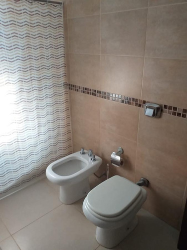 Imagen 12 de 20 de Impecable Quinta En Chacabuco En Venta, Con Pileta.