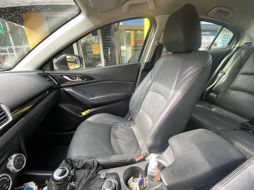 Mazda 3 2.0 Touring