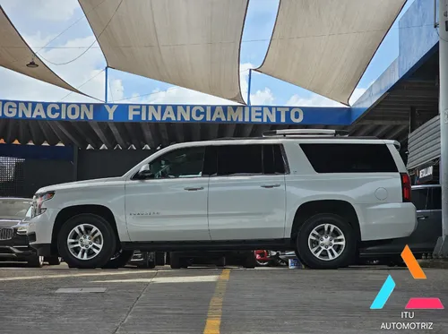 Chevrolet Suburban 5.4 Lt Piel Cubo At