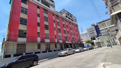 Actualizad.apartamento Entre Av Andrés Bello Y Av Libertador