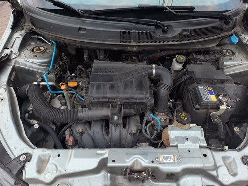 Imagen 16 de 20 de Fiat Cronos 1.8 16v Precision At6 Pack Premium
