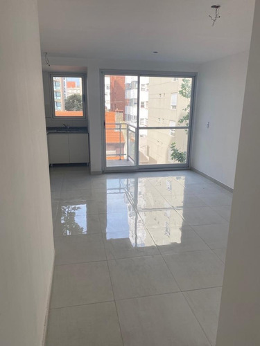 Imagen 2 de 7 de Semipiso 2 Ambientes A Estrenar