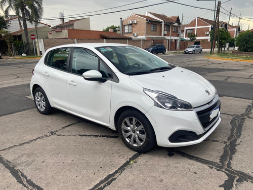 Peugeot 208 1.6 Active