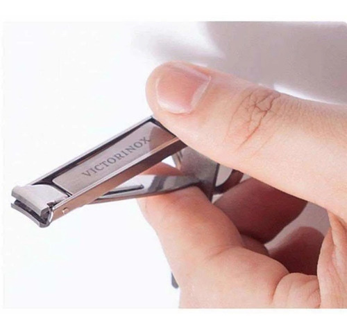 Imagen 3 de 4 de Corta Uñas Victorinox C/anilla Y Funda
