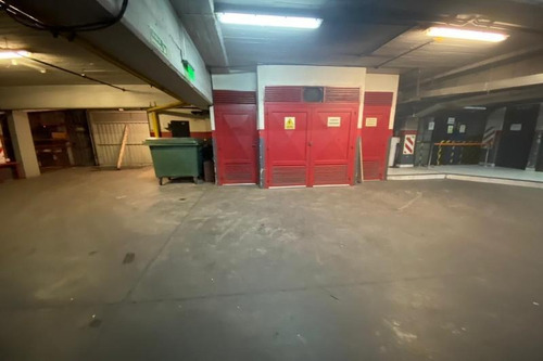 Imagen 10 de 12 de Edificio Desarrollado En Subsuelo, Planta Baja Y 2 Pisos | Reservado