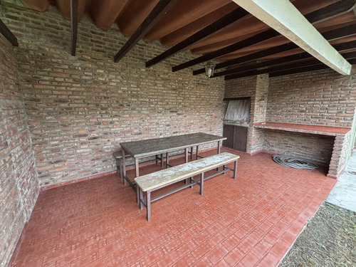 Casa + 2 Locales En Inmaculado Estado De Conservación!
