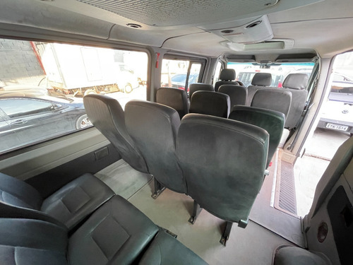 Imagem 11 de 11 de Mercedes Sprinter 415 2.2 Diesel 16 Lugares 2015 Rmotors