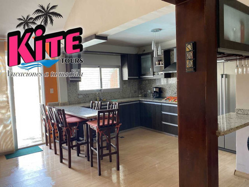 Imagen 4 de 8 de Casa Vacacional En Tucacas Con Piscina Privada Full Equipada