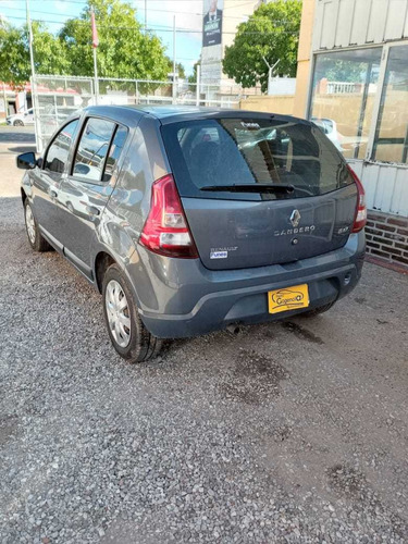 Renault Sandero 1.6 Confort 2011