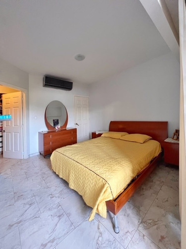 Imagen 7 de 12 de Se Vende Apartamento 145m2, 3h/3/3pe. Guatire.