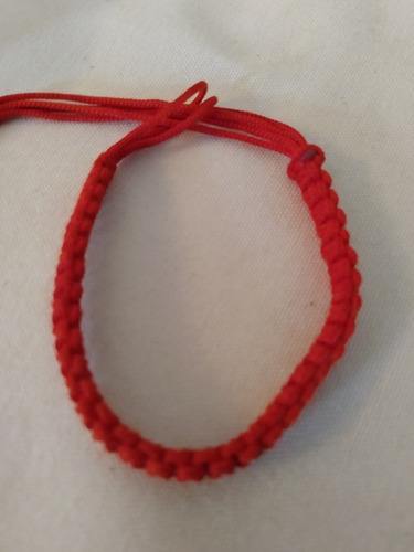 Pulsera Macrame Hilo Rojo Protección