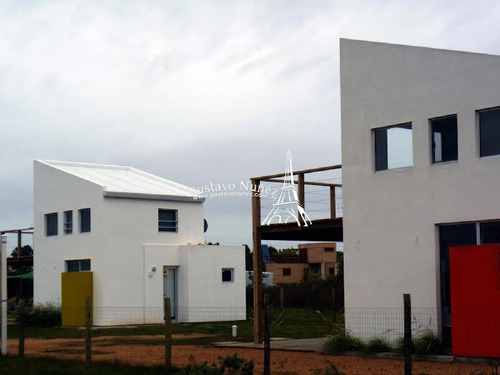Propiedad Muy Funcional En Zona De Pleno Crecimiento.- Ref: 2592