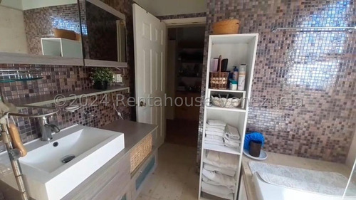 Venta De Apartamento En La Avenida Aldonza Manrique Playa Ángel Pampatar