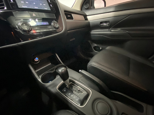Mitsubishi Outlander 2.0