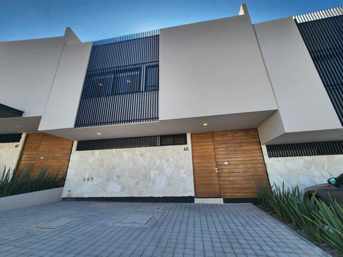 Hermosa Casa En Zibata, Master Suite, C.222 M2 Materiales Premium !