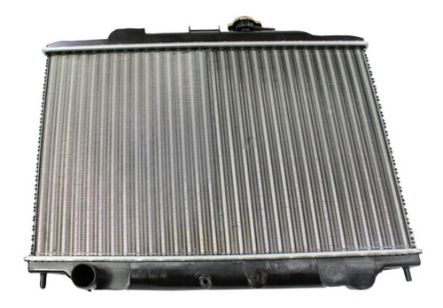 Radiador De Agua / Nissan Urvan 2.4 Lts 2002 - 2007 Dir Std