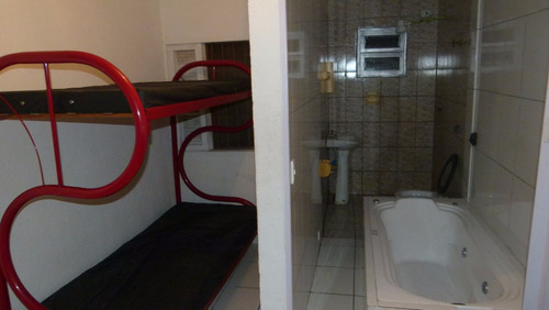 Imagem 5 de 13 de Vendo Pousada Casa Com Piscina Praia Itanhaem