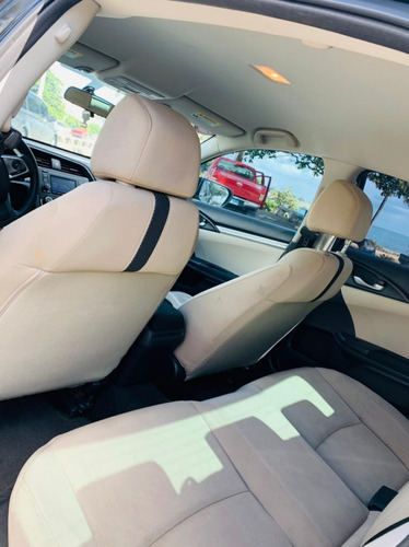 Imagen 2 de 8 de Honda Civic Lx 2018