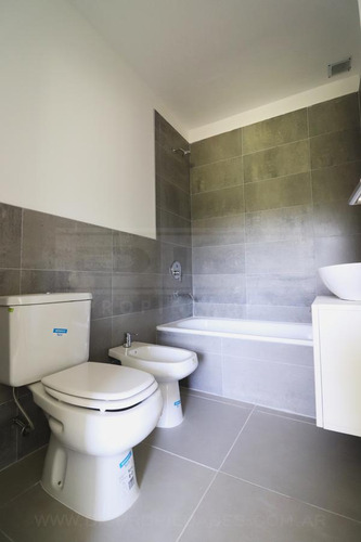 Duplex 4 Ambientes Alquiler - Garin - Barrio Privado