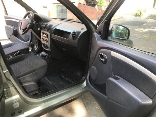 Renault Logan Expression Mt 2012
