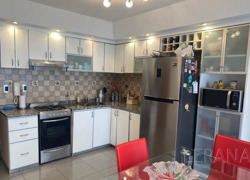 Imagen 9 de 21 de Venta Excelente Triplex 4 Ambientes, Cochera , Patio En Ramos Mejia