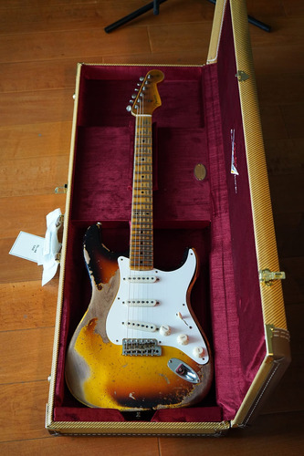 Fender Custom Shop Limited 56 Stratocaster Super Heavy Relic Diestro Sunburst Maple (Usado)
