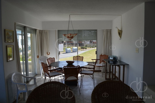 Imagen 3 de 20 de Apartamento En Goleta, En Venta, Mansa, Punta Del Este, 3 Dormitorios.