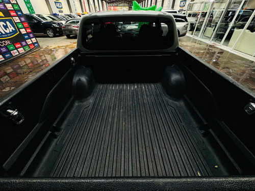 Mitsubishi L200 2.4 Cabina Doble 4x2 Mt