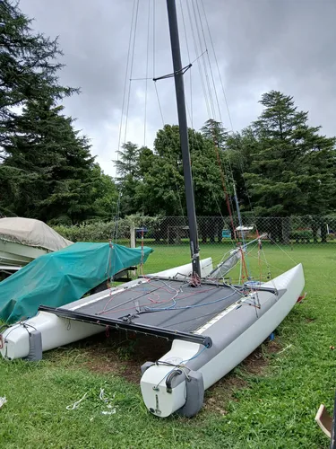 Catamaran F18