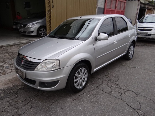 Renault Logan Expression 1.6 Completo 2011