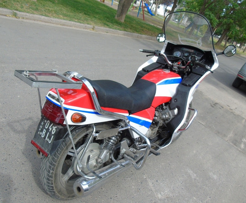 Imagen 11 de 15 de Moto Guzzi T5 1000