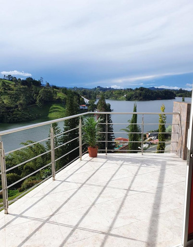 Casa Finca En Venta En Guatapé  Antioquia Con Acceso A La Represa 