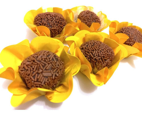 Imagem 3 de 7 de 100 Forminhas De Doce Casamento Aniversário Flor Promoção