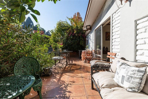 Venta Casa En Cardenal Newman Los Dominicos, Sin Comisión
