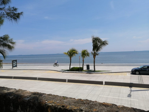 Terreno En Venta En Veracruz En Boulevard Ávila Camacho Fracc. Costa De Oro.