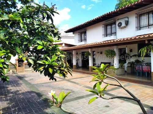 Casa En Venta Colinas De Santa Mónica Mls #23-14585, Caracas Rc 002